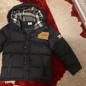 Burberry Jacka / väst - Helt ny storlek M 