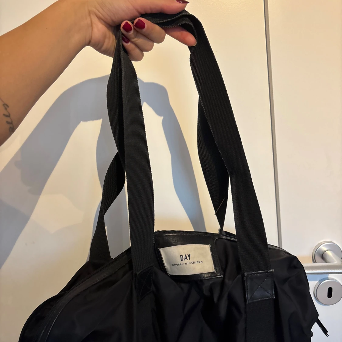 Svart shoppingväska från DAY - 2