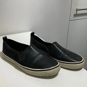 Skor - Meddela mig gärna för mer info! 💕💕