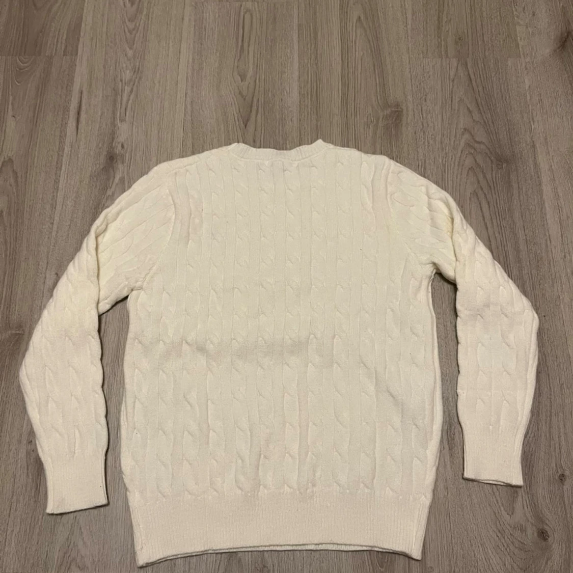 Vit kabelstickad tröja från Polo Ralph Lauren - 1