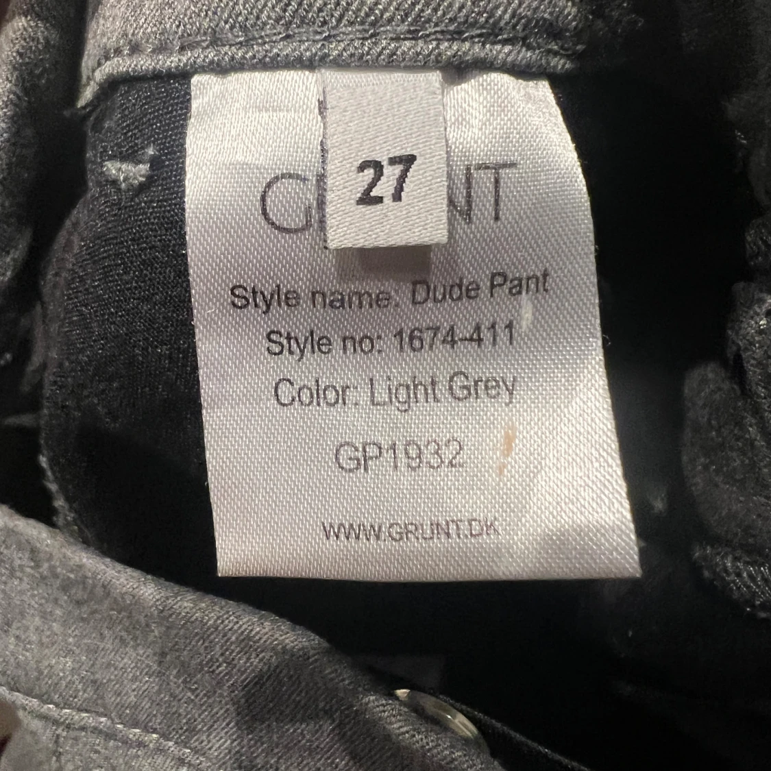Grå kostymbyxor från Grunt, stl 27 - 2