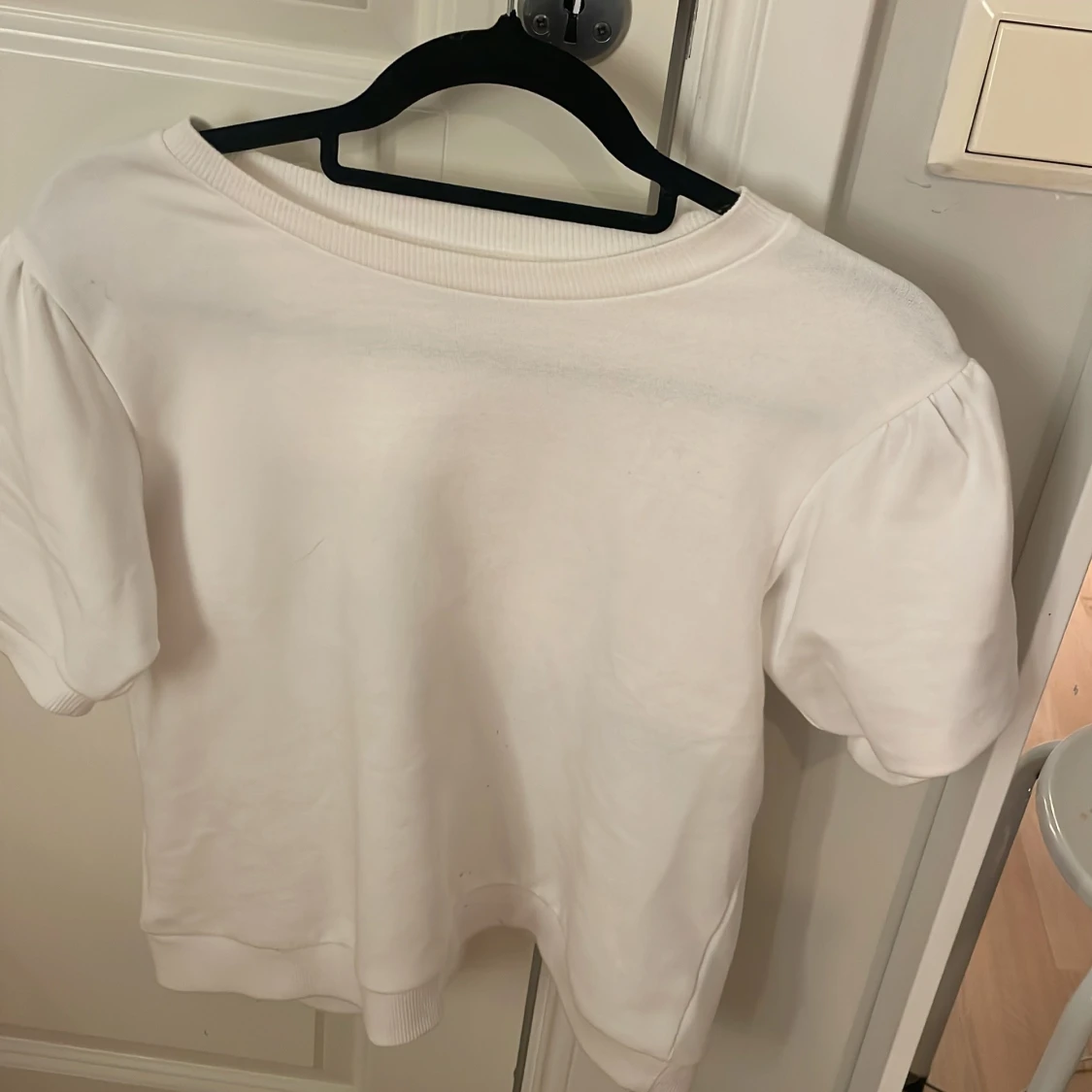 Vit kortärmad tröja från Kappahl