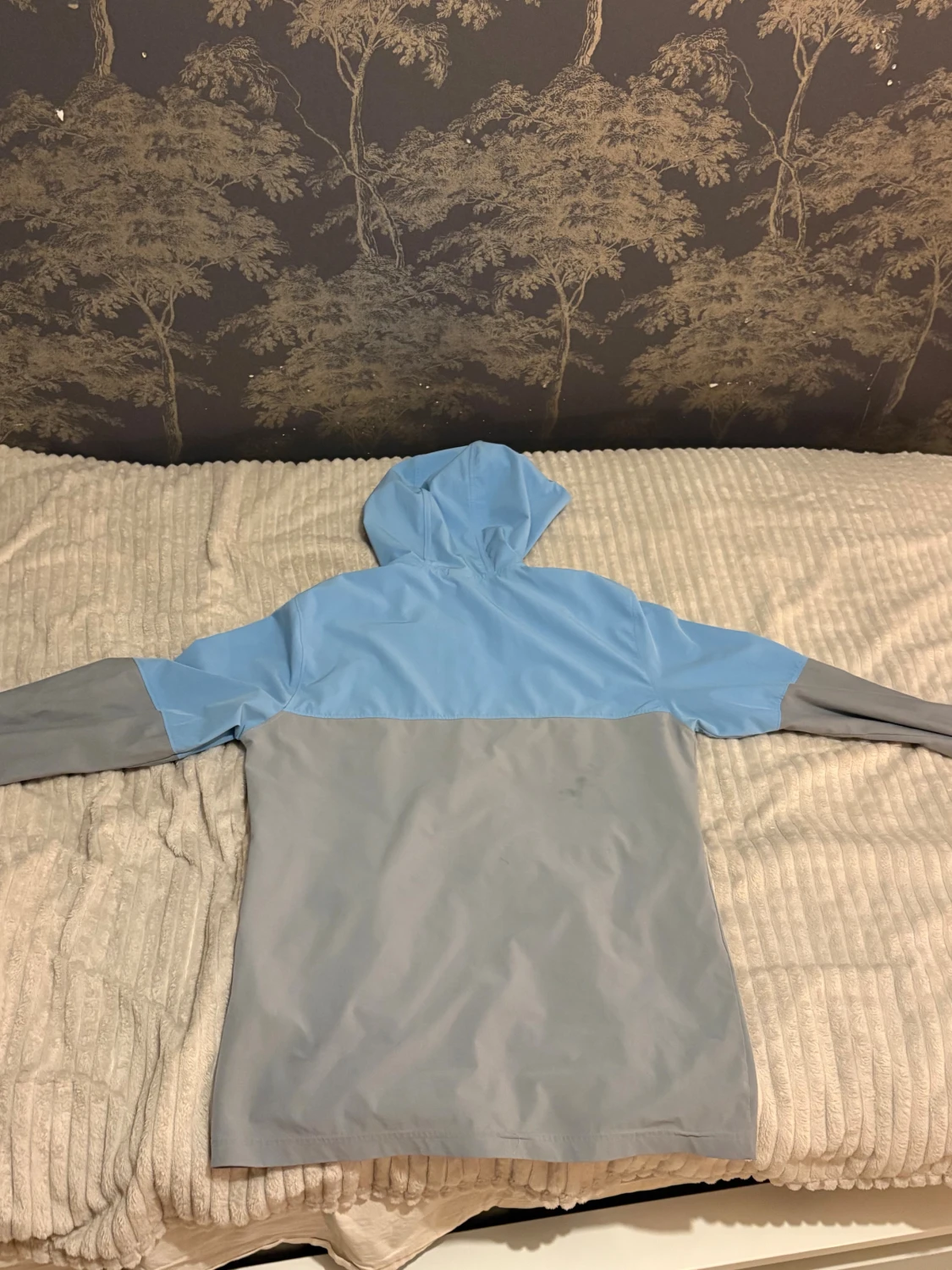 Blå och grå vindjacka från Under Armour storlek S/M - 1