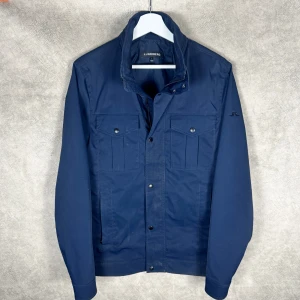 J.Lindeberg Jacka | S - J.Lindeberg Bailey field jacket | Grymt skick | Storlek S | Modellen är 185 och väger 65kg | INGA BYTEN | Fraktar spårbart eller möts upp i Täby 