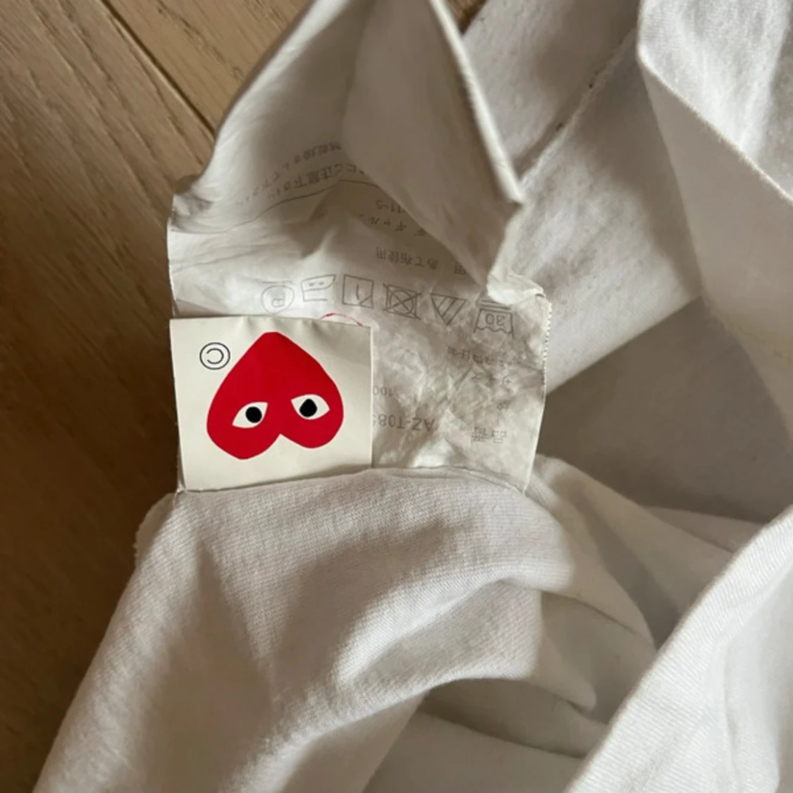 Vit T-shirt från Comme des Garçons Play - 4
