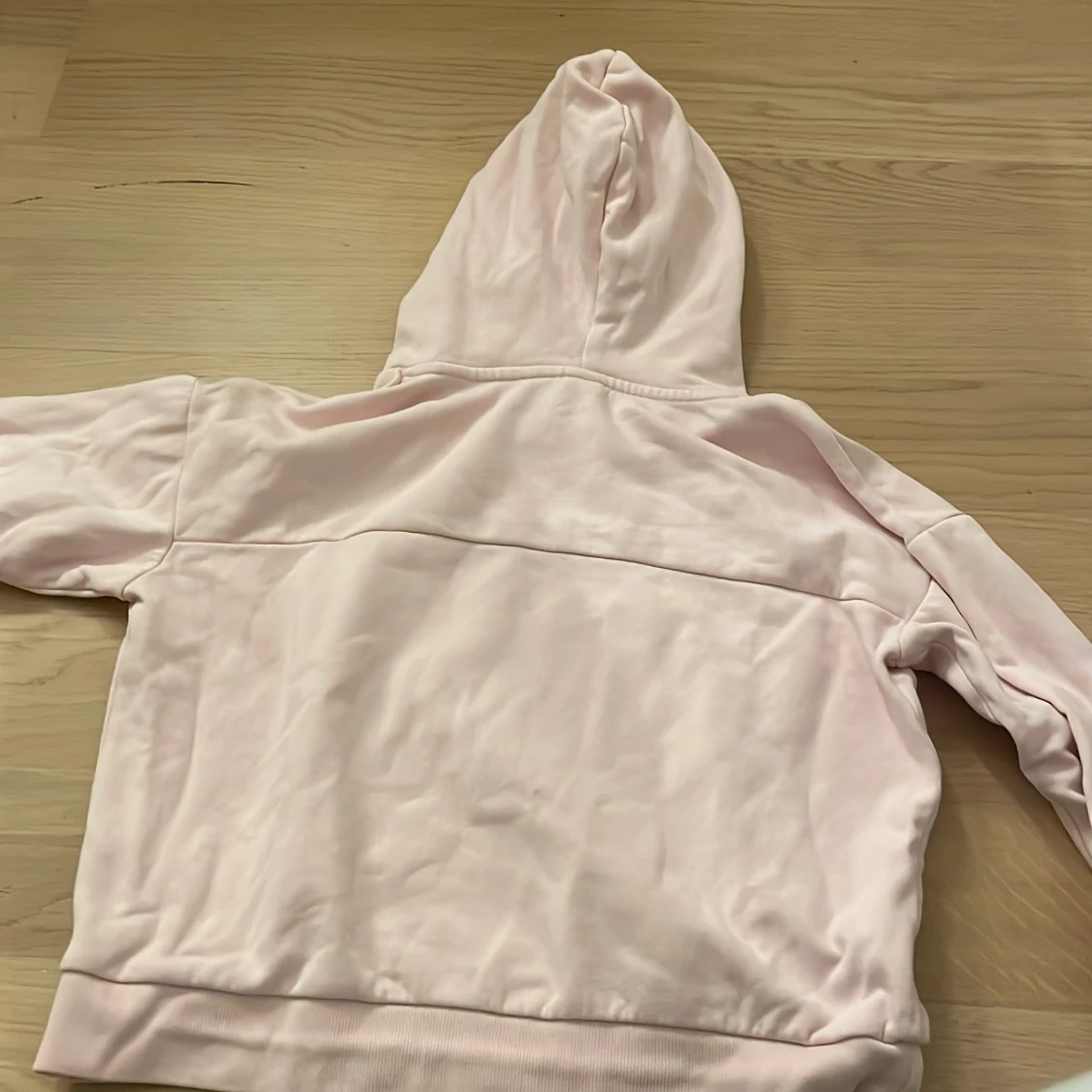 Ljusrosa hoodie från SOC - 2