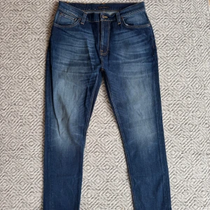 Nudie jeans  - Nudie jeans - Modell: Brute Knut - Storlek: W31/L28 - skick: 9/10 - Nypris runt 2000kr