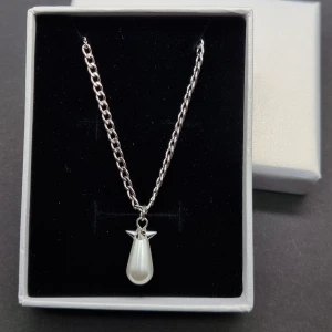 Handgjort halsband  - Rostfritt stål.  Längd-40cm 