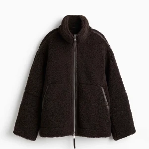 HM Pile Jacka - Helt ny oanvänd jacka med prislapp och allt kvar😍