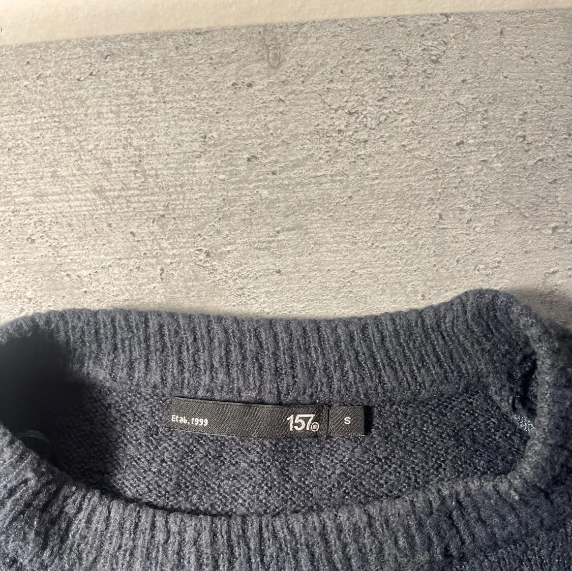 Mörkblå/grön stickad tröja från 157 - 1