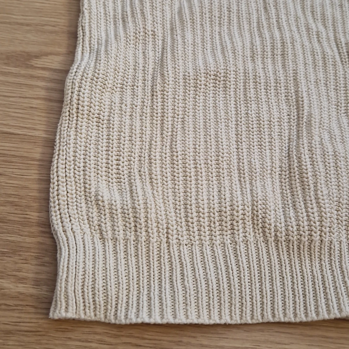 Beige stickad tröja från XOXO Friends - 2