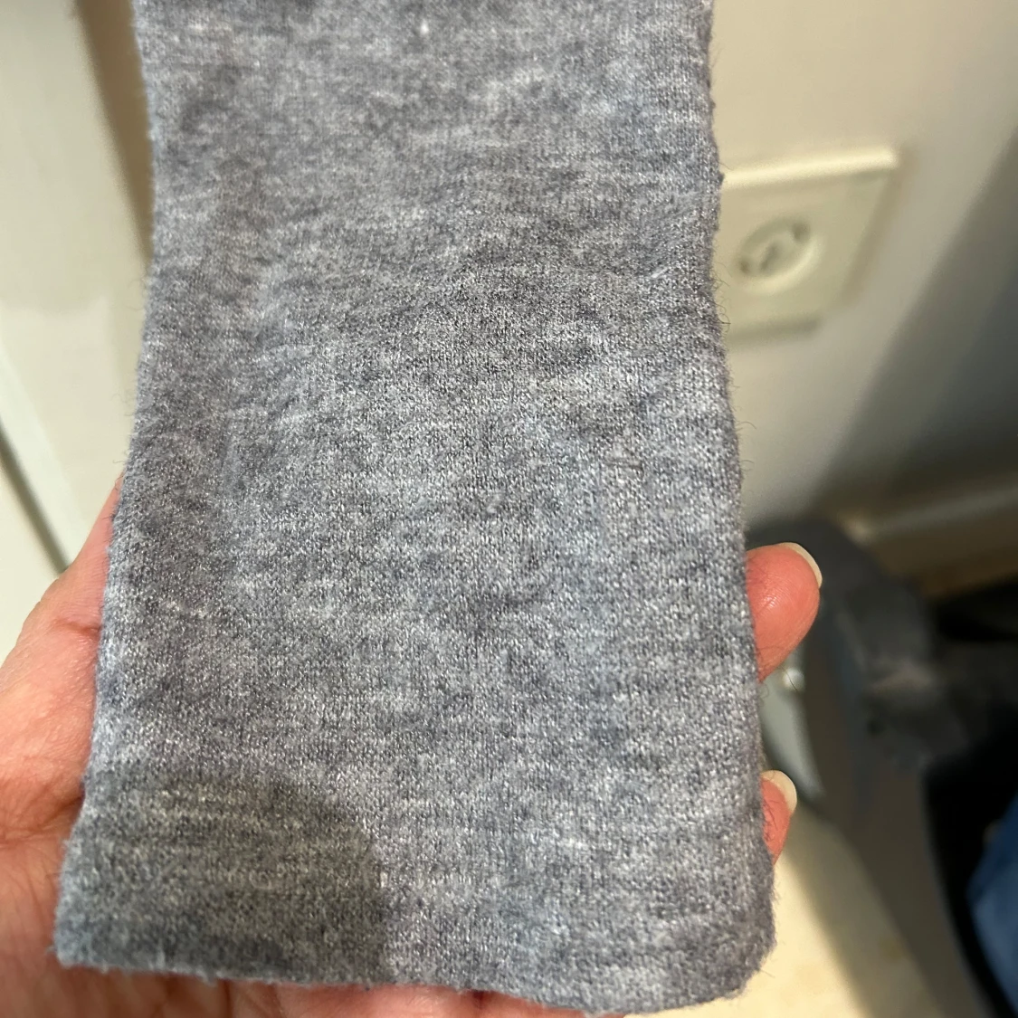 Grå långärmad stickad tröja - 3