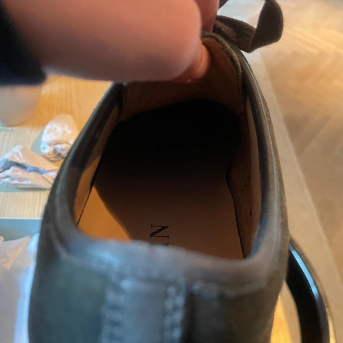  Gråa Lanvin sneakers i mocka och skinn - 4