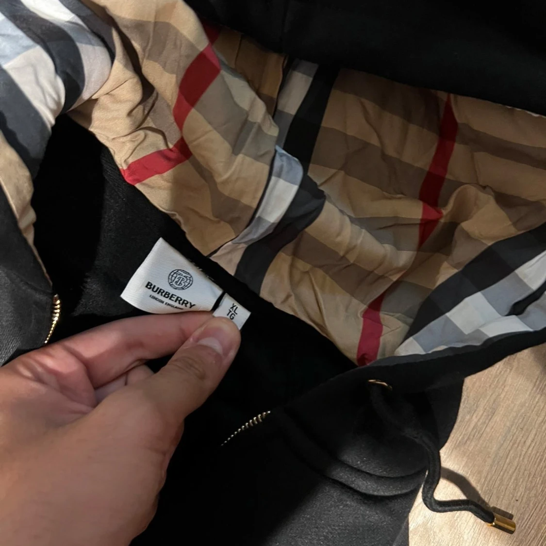 Svart Burberry hoodie - 1