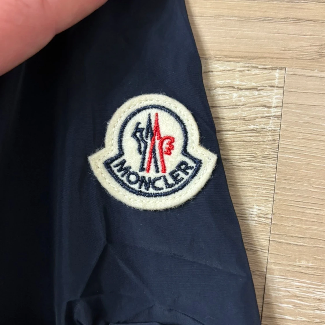 Mörkblå vindjacka från Moncler - 2