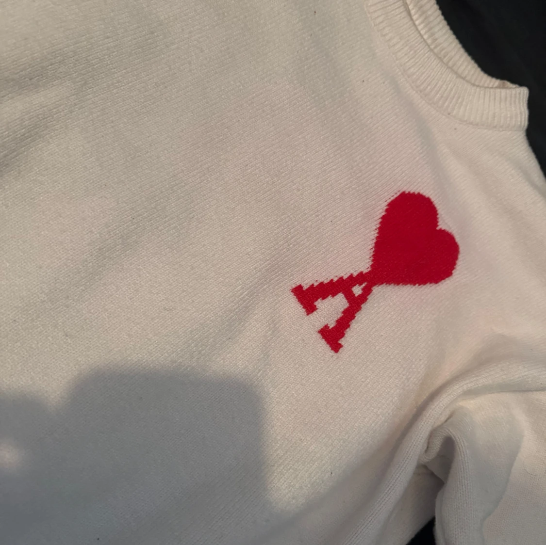 Ami Paris stickad tröja med rött hjärta - 1