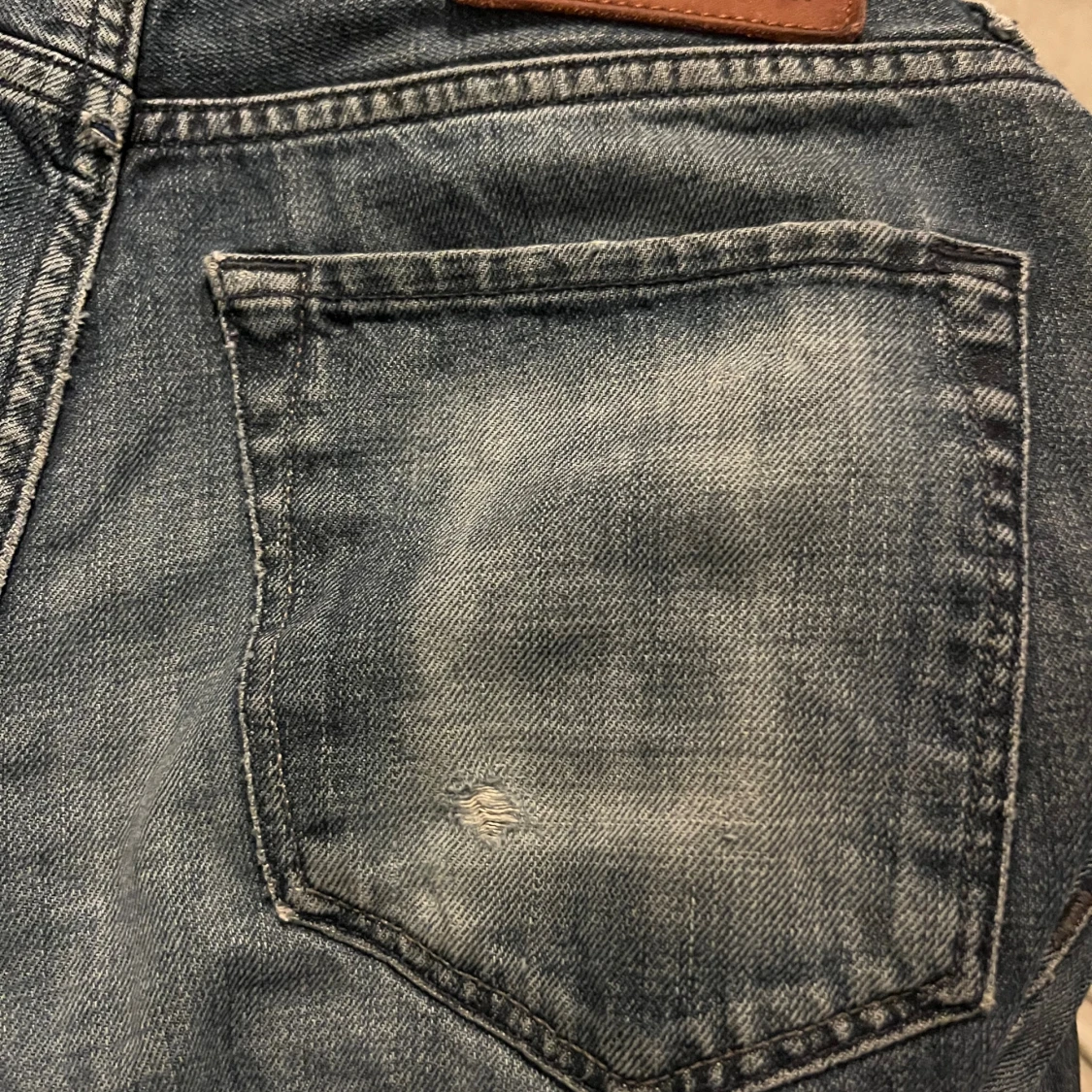 Mörkblå jeans från Hugo Boss - 4