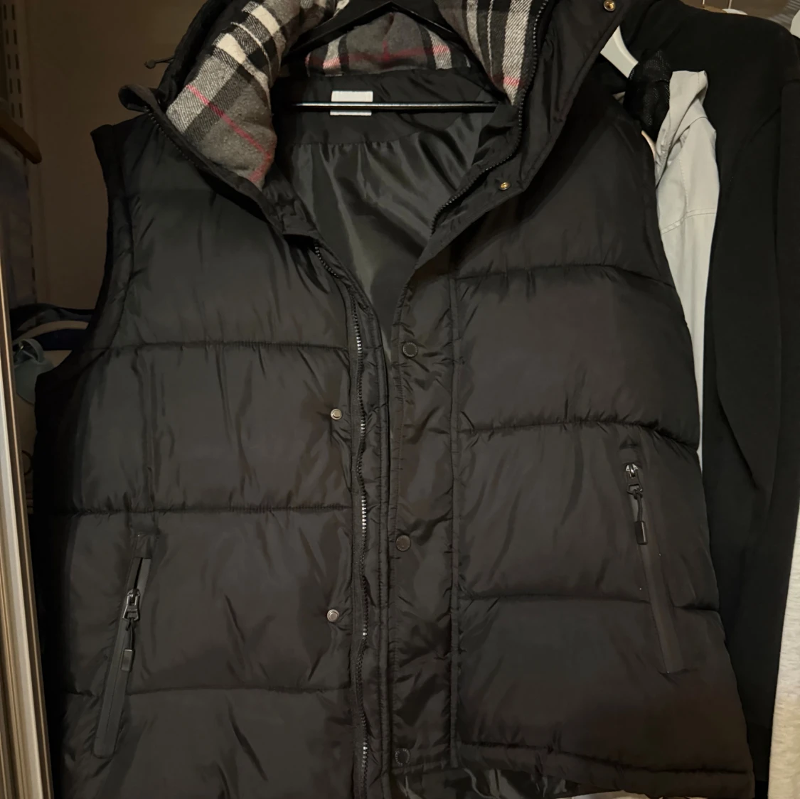 Svart dunväst från Burberry - 1