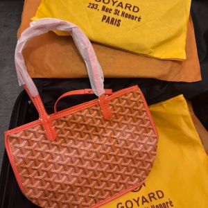 Helt ny väska  - Helt ny väska 