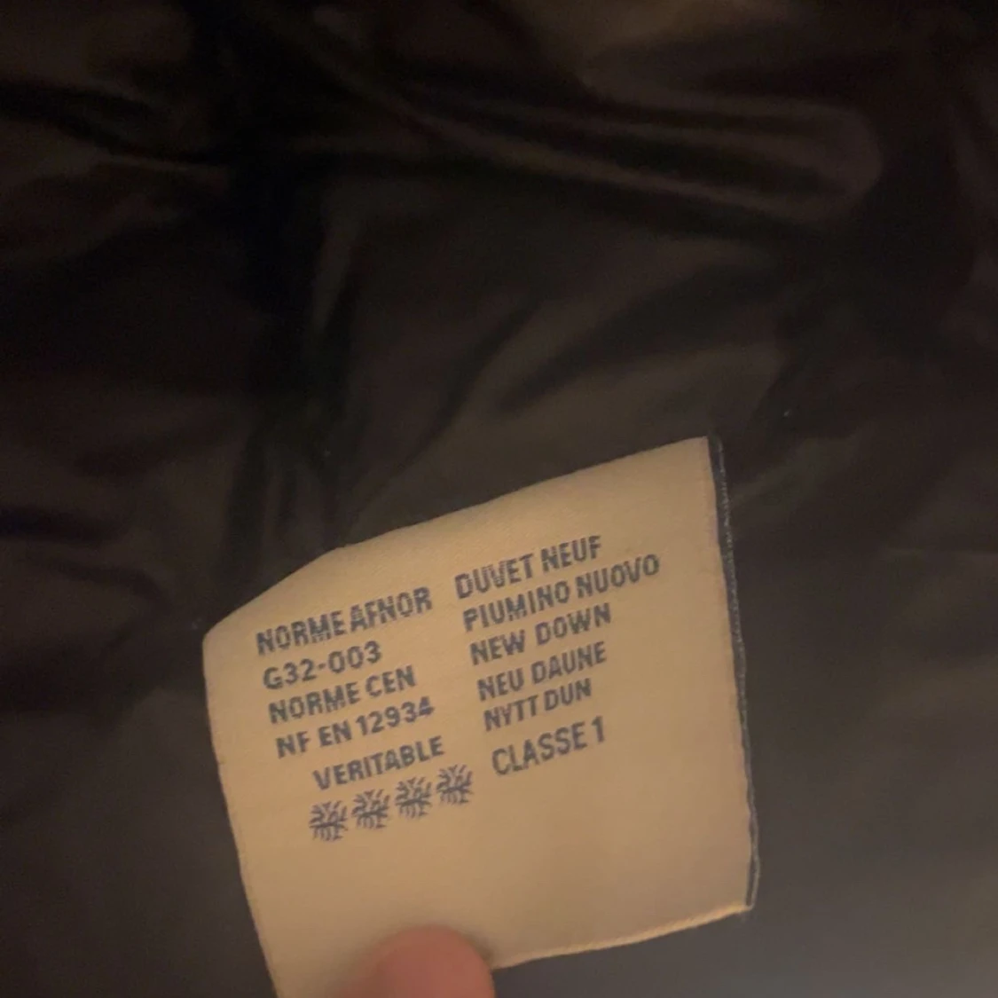 Svart Moncler dunjacka med huva - 2