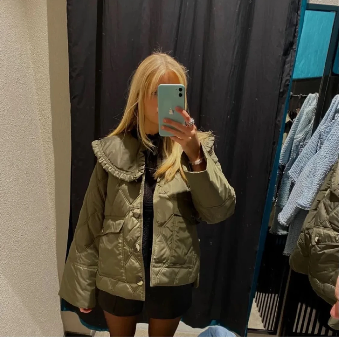 SÖKER!! GRÖN GANNI JACKA