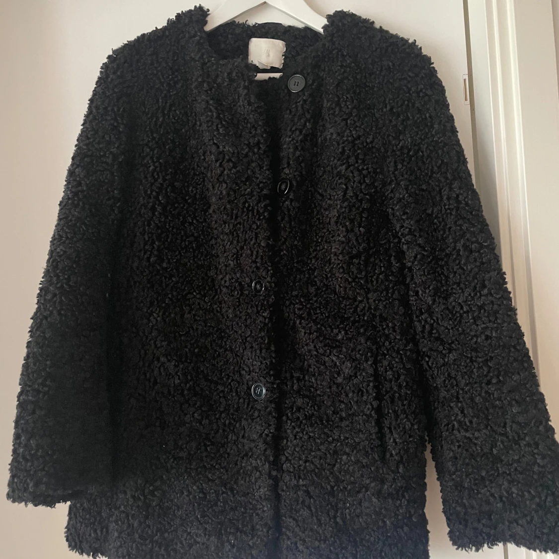 Svart teddyjacka från H&M - 1