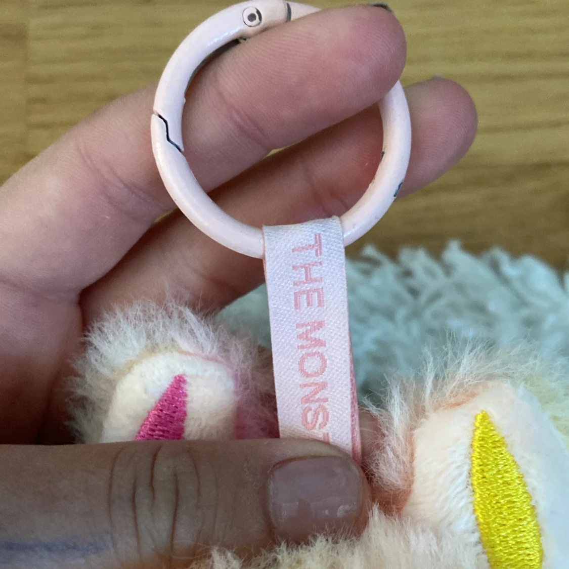 Labubu Big In to energy pop mart - 4