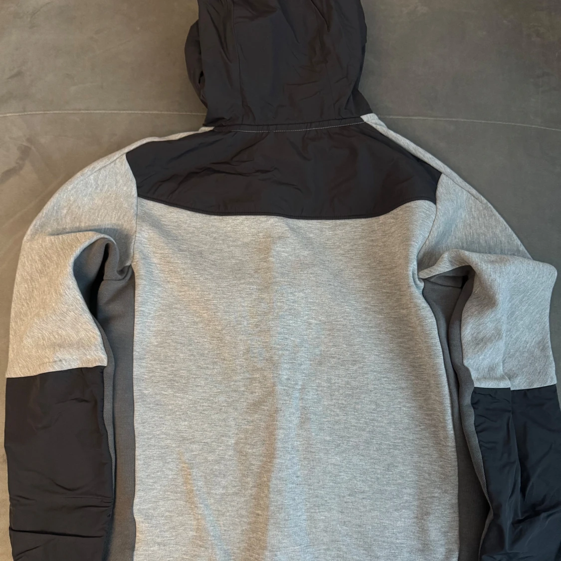 Grå Nike hoodie med dragkedja XS - 4