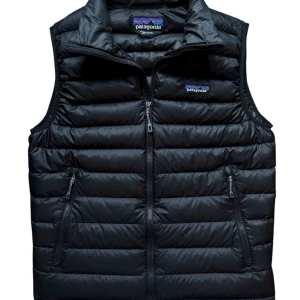 Patagonia Väst // Svart  - Patagonia Väst, Storlek S, Svart                                           Inga Defekter,                                                                  Vid frågor och funderingar är det bara skriva!