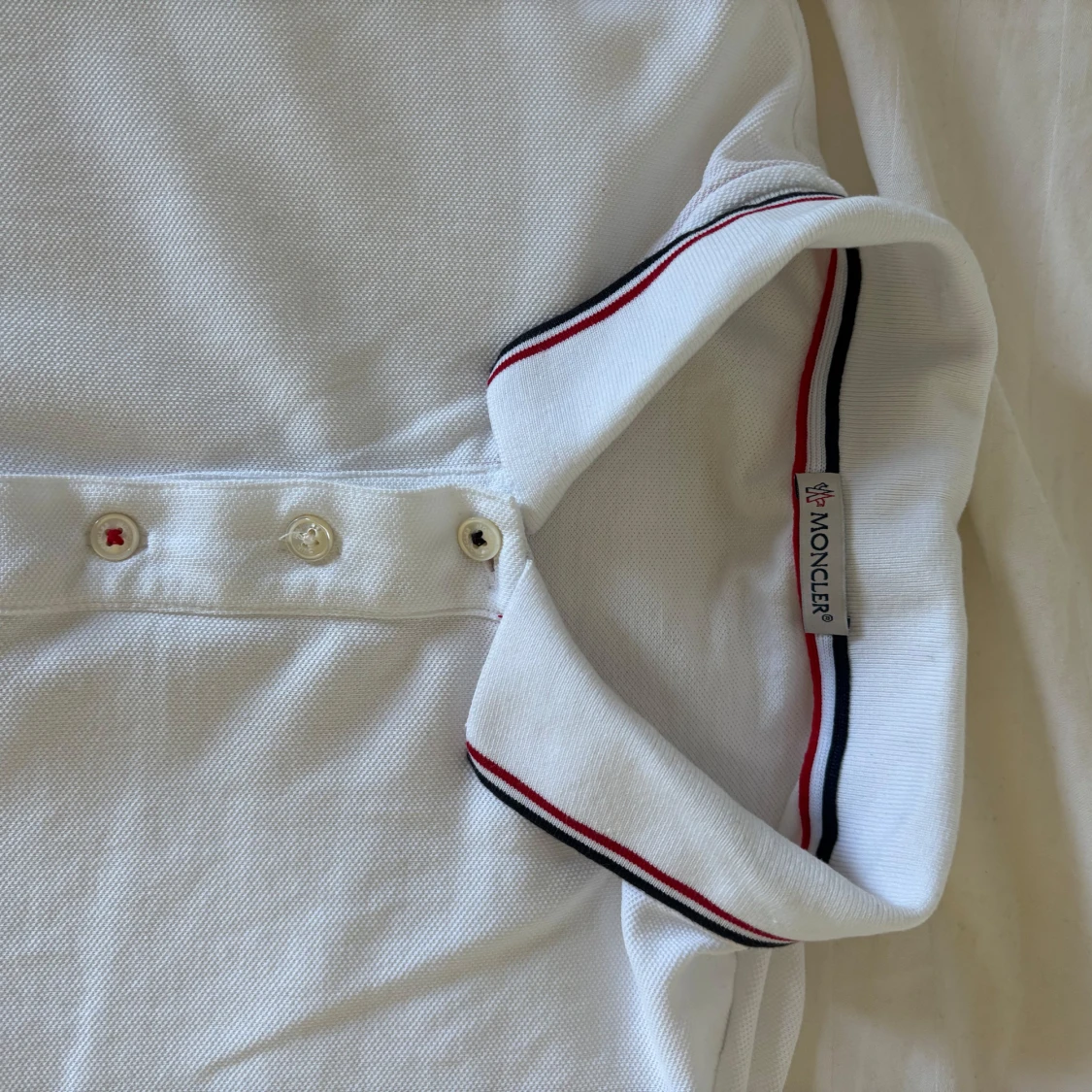 Vit Moncler pikétröja  - 1