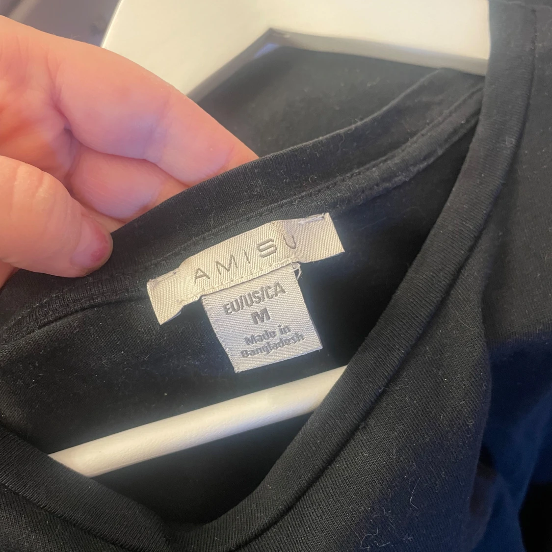 Svart volangtopp från Amisu - 2