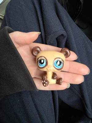 Littlest pet shop - Littlest pet shop figur, panda, hasbro.  Finns fler i min profil för samfrakt. Jag har ca 200 st kvar så följ för att få notis när jag lägger upp.