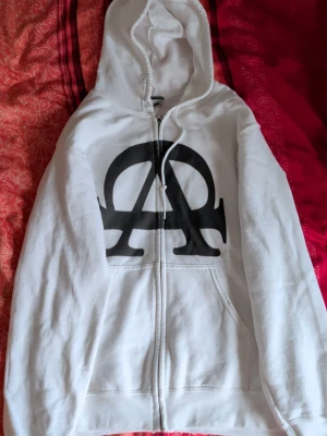 Allcap one hoodie limeted edition  - Säljer en all cap one zip hoodie limeted edition storlek s