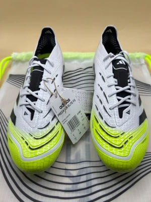 Adidas Predator Elite FG - Radiant  - Helt nya med box och påse 