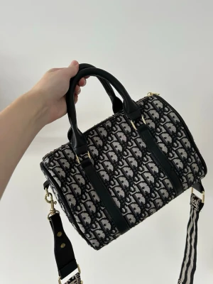 Handväska - Handväska i jättebra skick