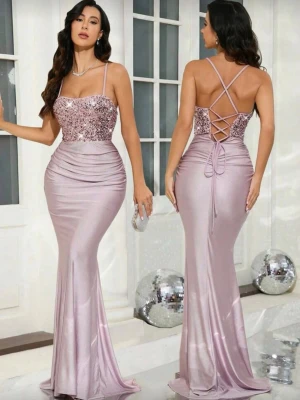 Balklänning  - Jätte fin balklänning perfekt passform! .