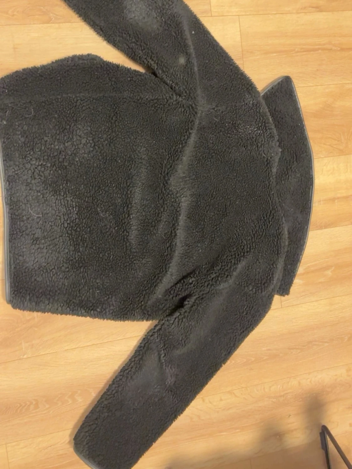 Svart teddyjacka från Monki - 2