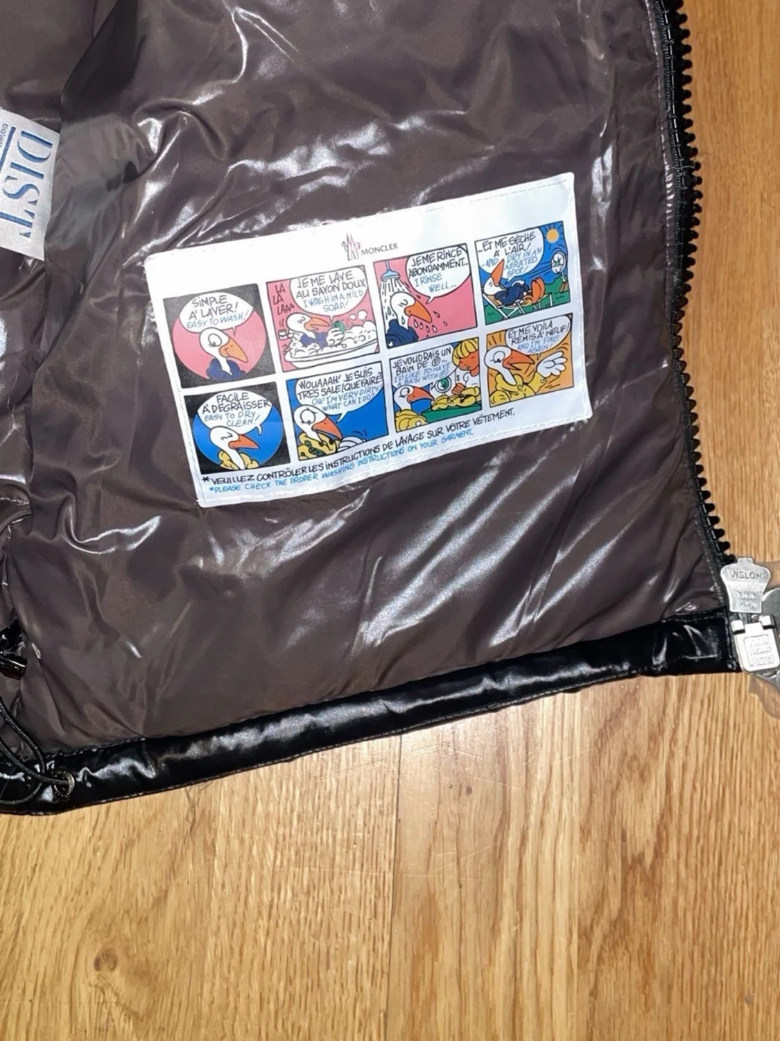 Svart glansig dunjacka från Moncler - 1