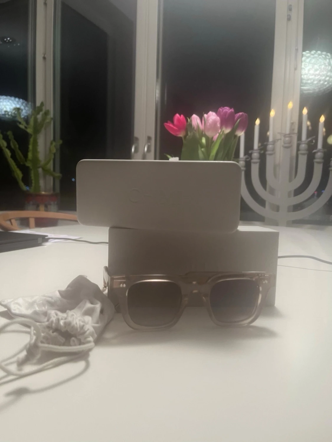 Beige solglasögon från Chimi - 2