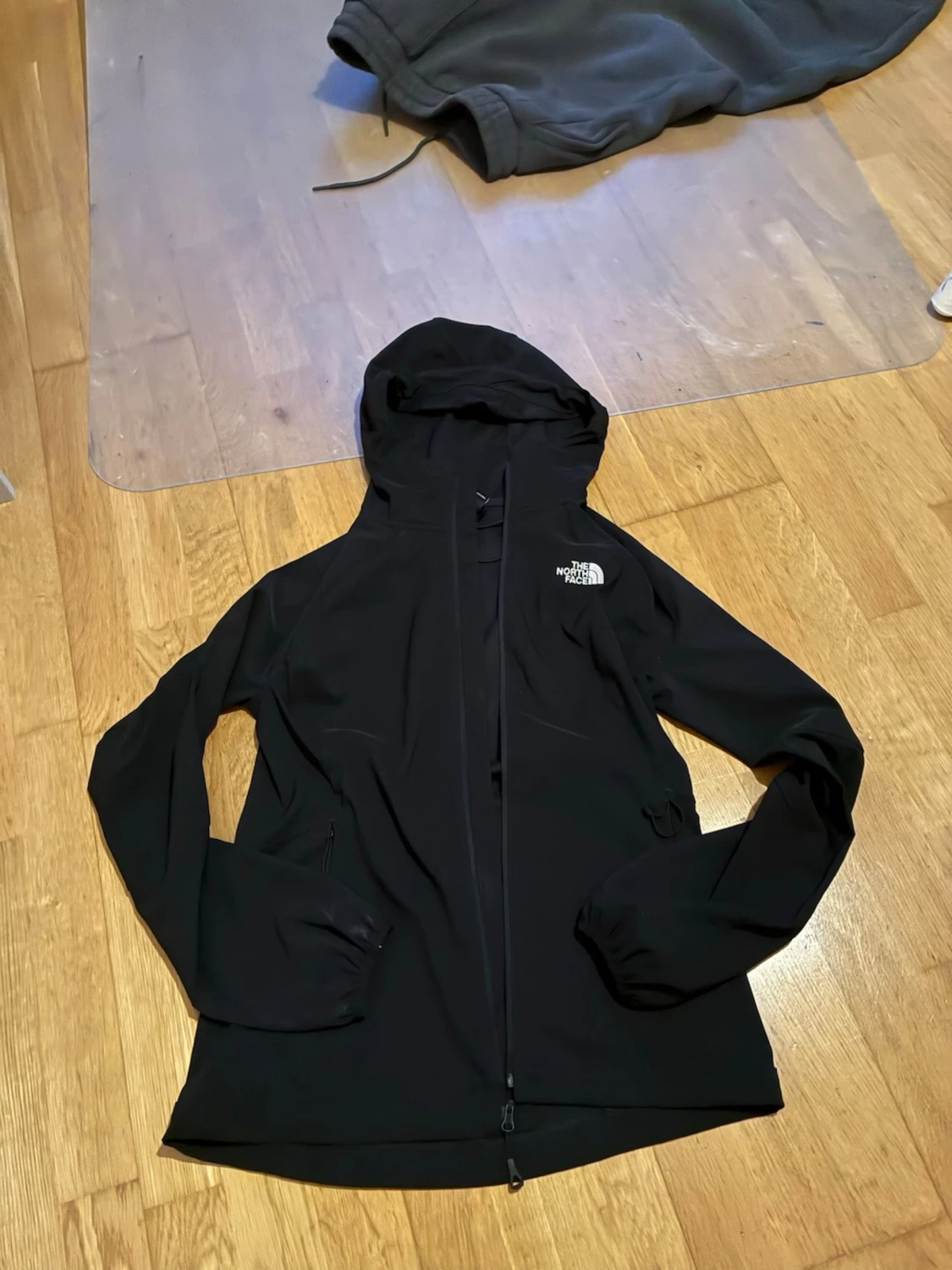 Svart vindjacka från The North Face