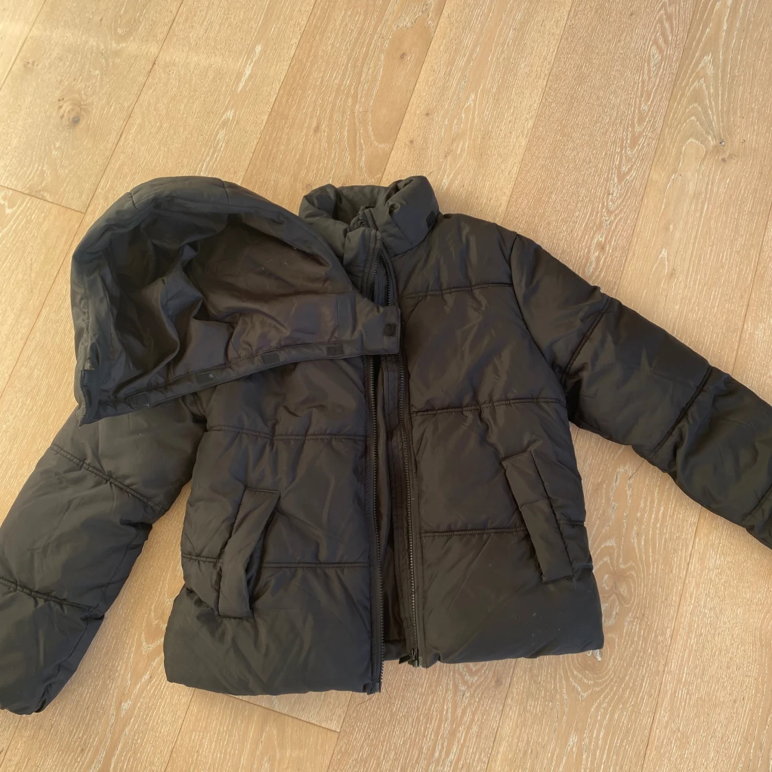 Svart vinterjacka  - 2