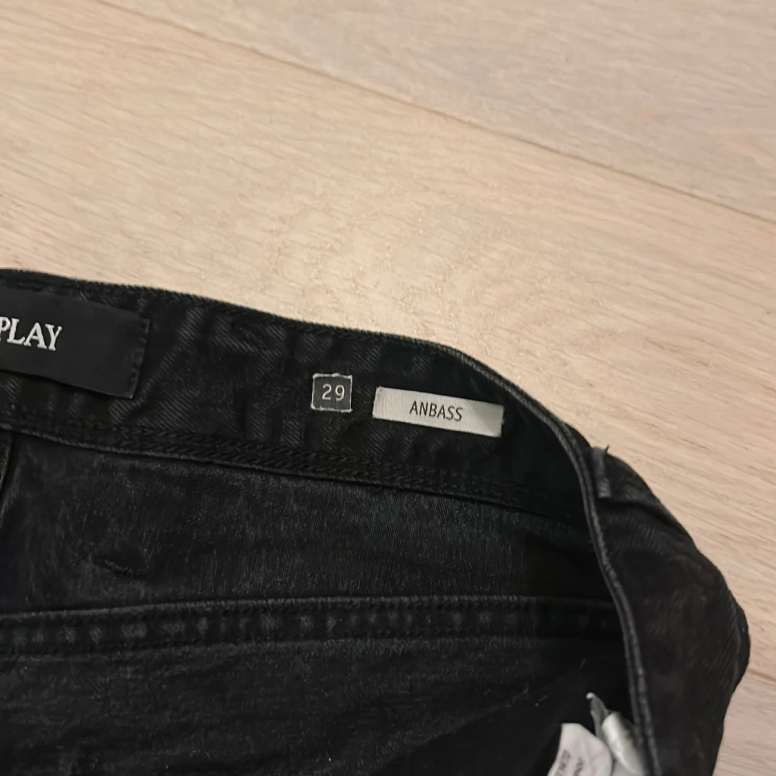 Replay Anbass svarta jeans, stl 29 - 2