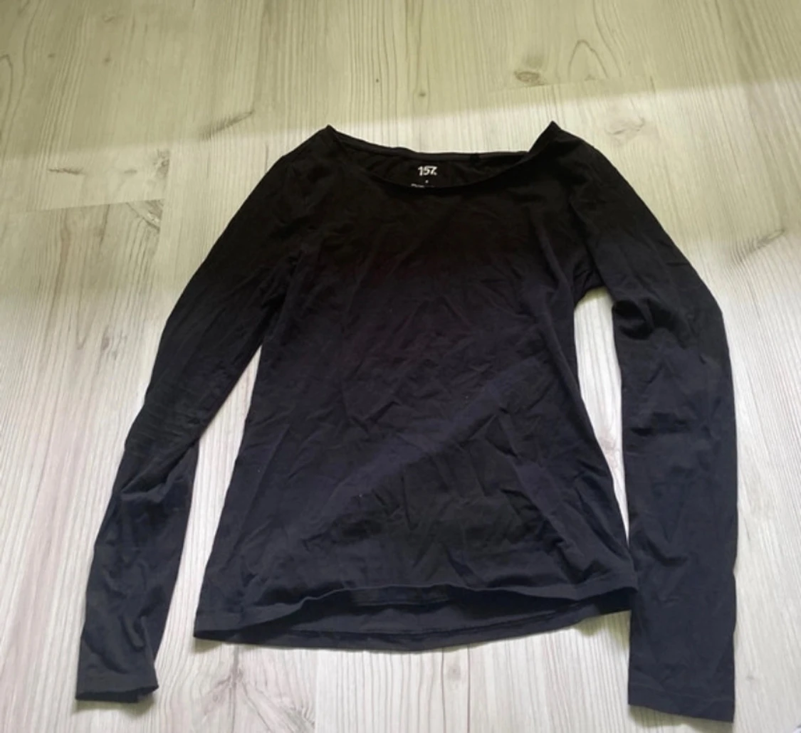 Svart långärmad topp