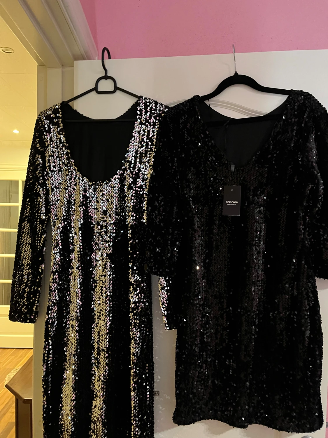 Svart glittrig paljettklänning - 4