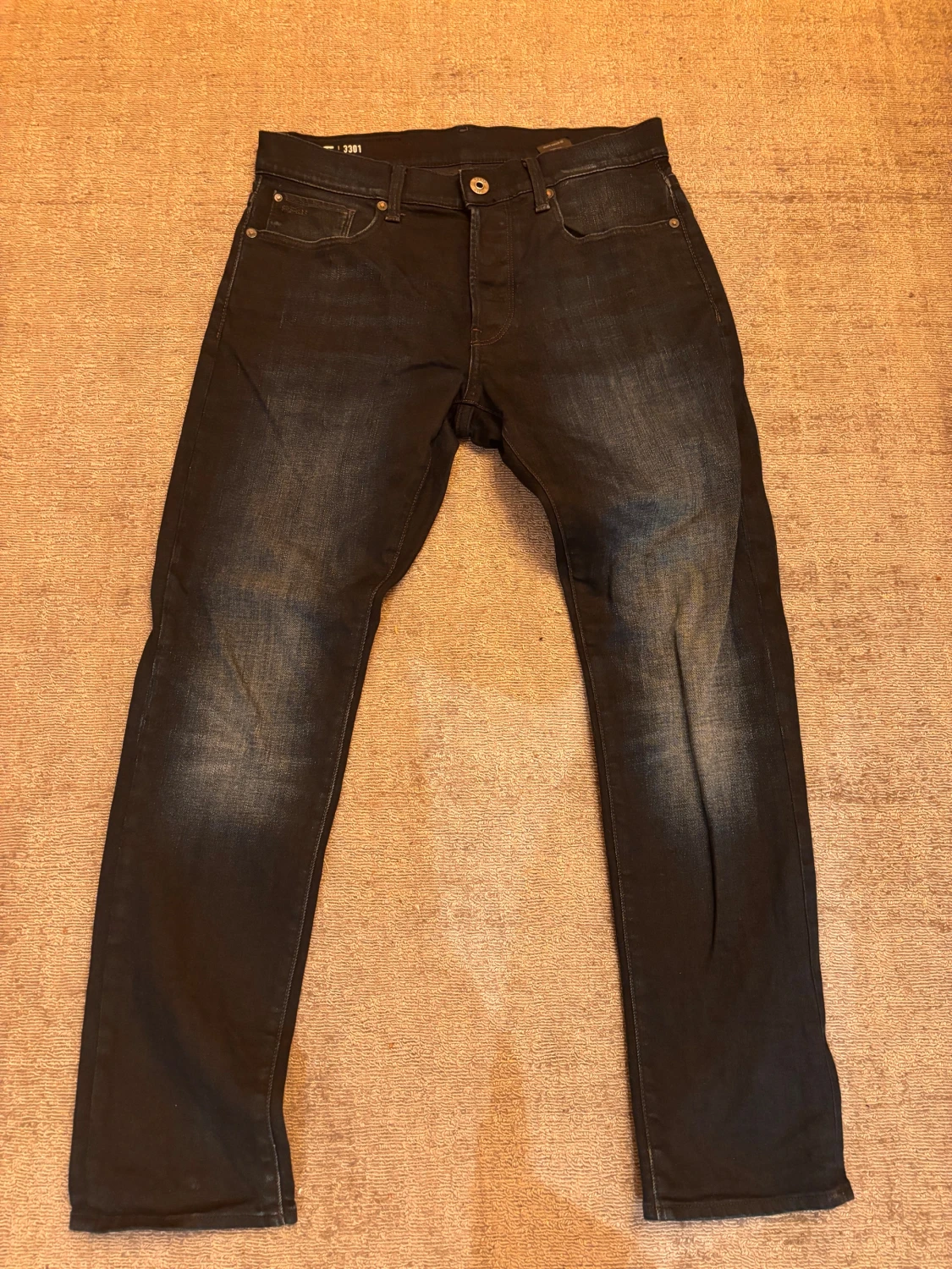 Mörkblåa jeans från G-Star RAW