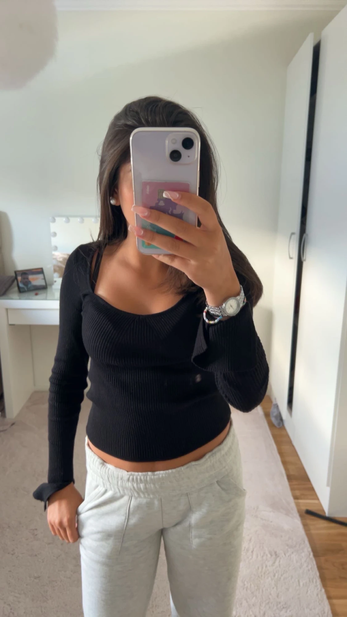 Svart ribbad långärmad topp från Gina - 1