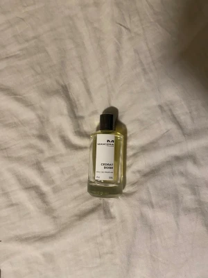 Cedrat boise Mancera EDP - Säljer nu min cedrat boise av Mancera, innehåller 85ml utav 120ml