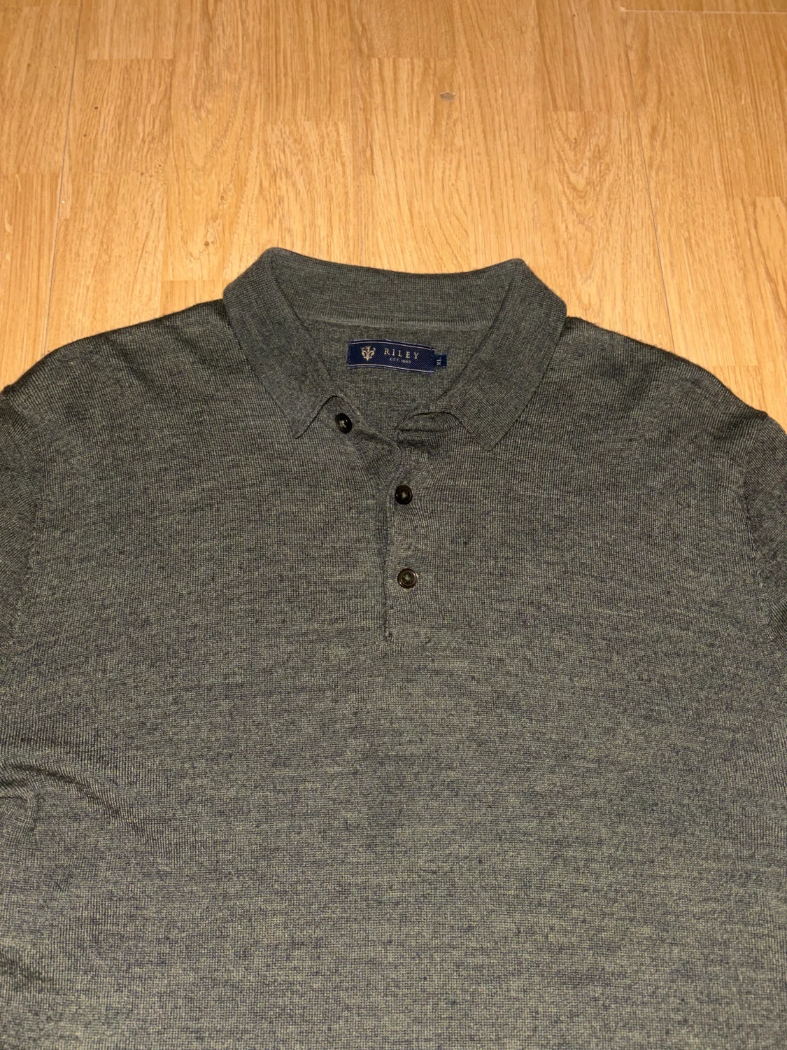 Grön stickad pikétröja från Riley - 3