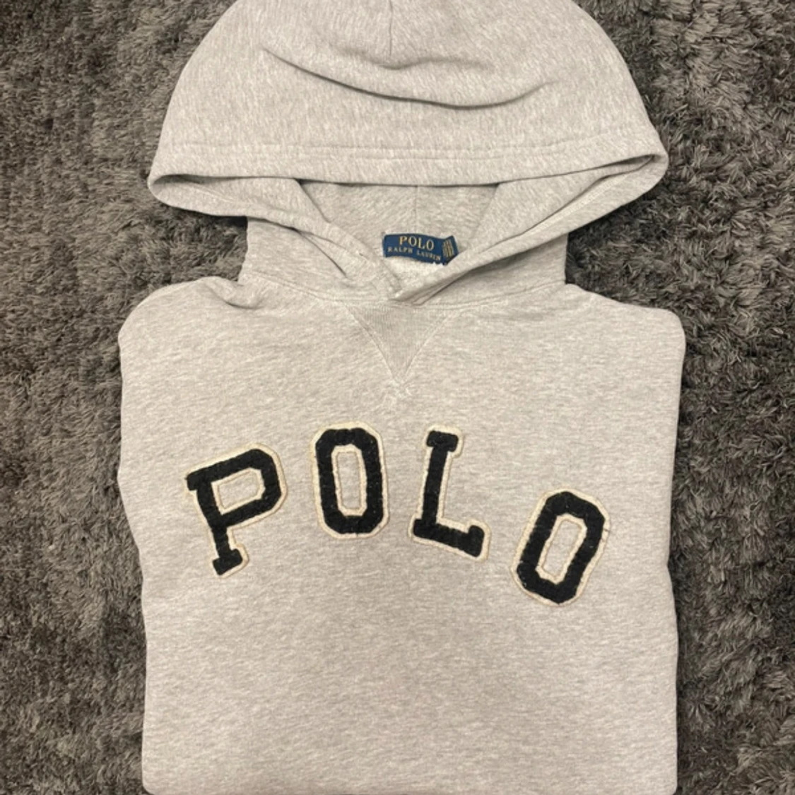 Grå hoodie från Polo Ralph Lauren - 1