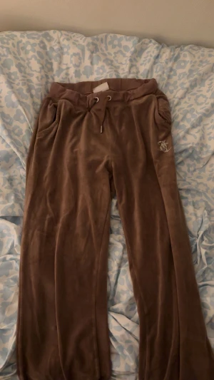 Bruna velourbyxor Juicy Couture S - Juicy coturue byxor i stl S